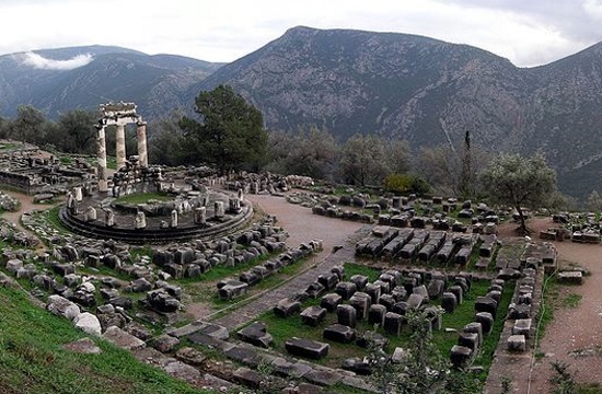 Greek PM from Delphi: Protection of world heritage and nature go together